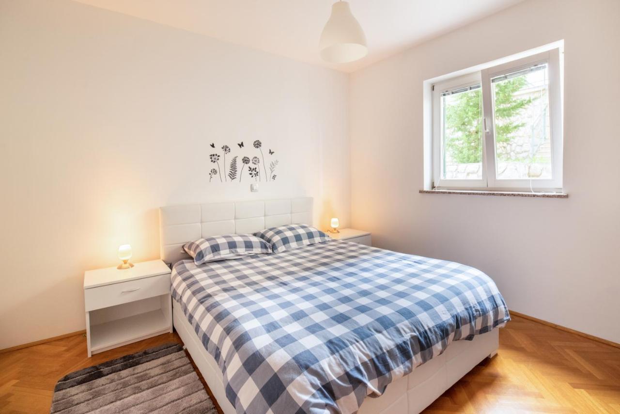 Seaview Apartment Lea Icici Bagian luar foto