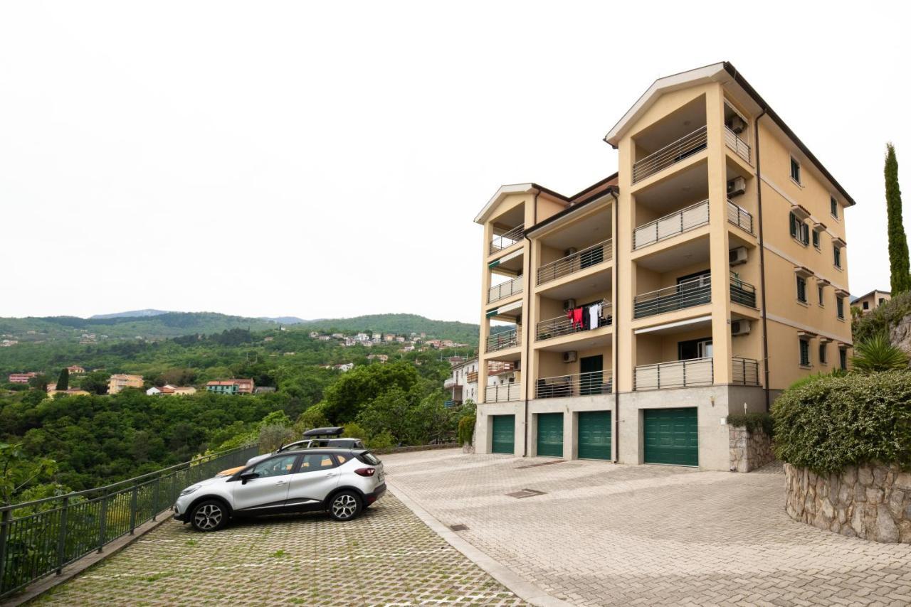 Seaview Apartment Lea Icici Bagian luar foto