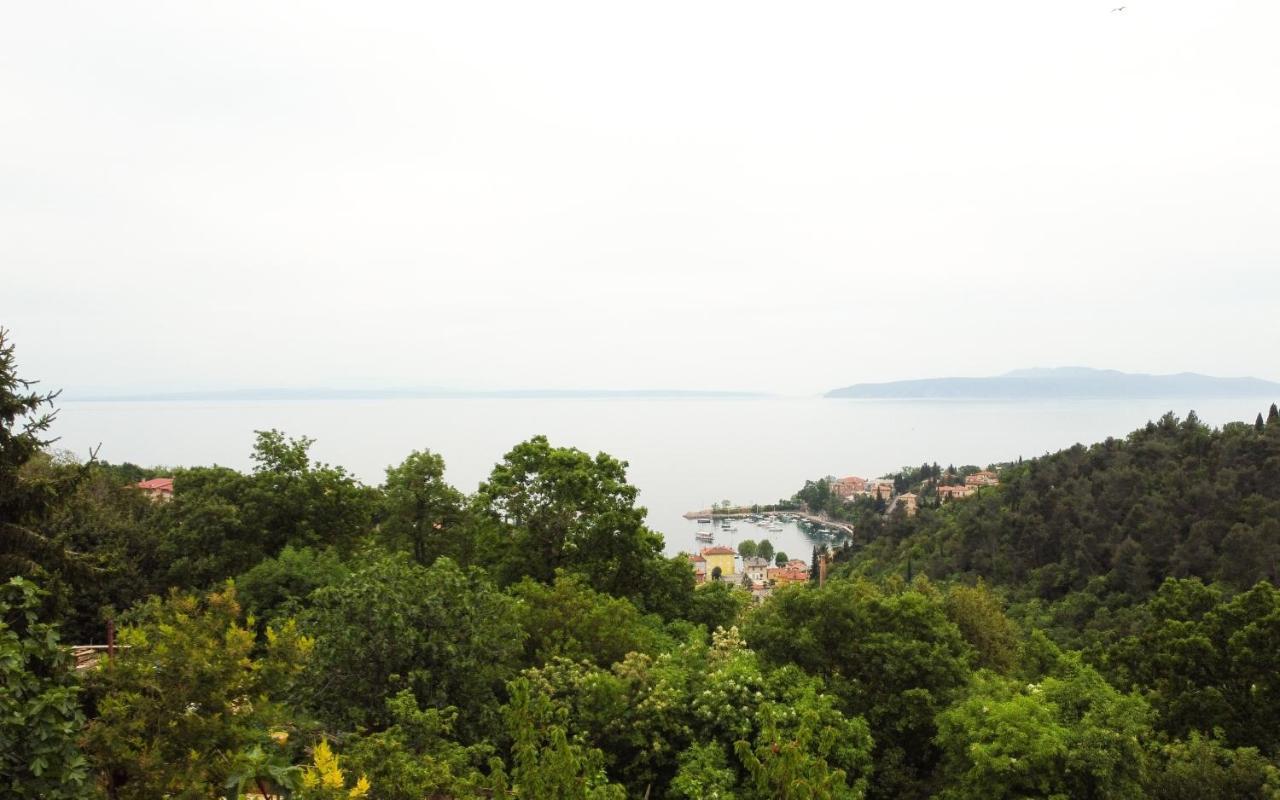 Seaview Apartment Lea Icici Bagian luar foto