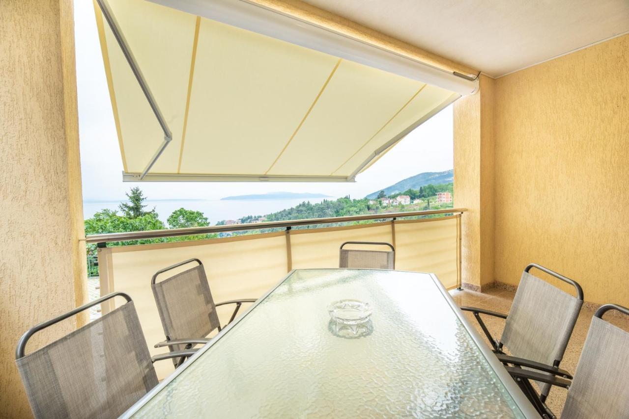Seaview Apartment Lea Icici Bagian luar foto